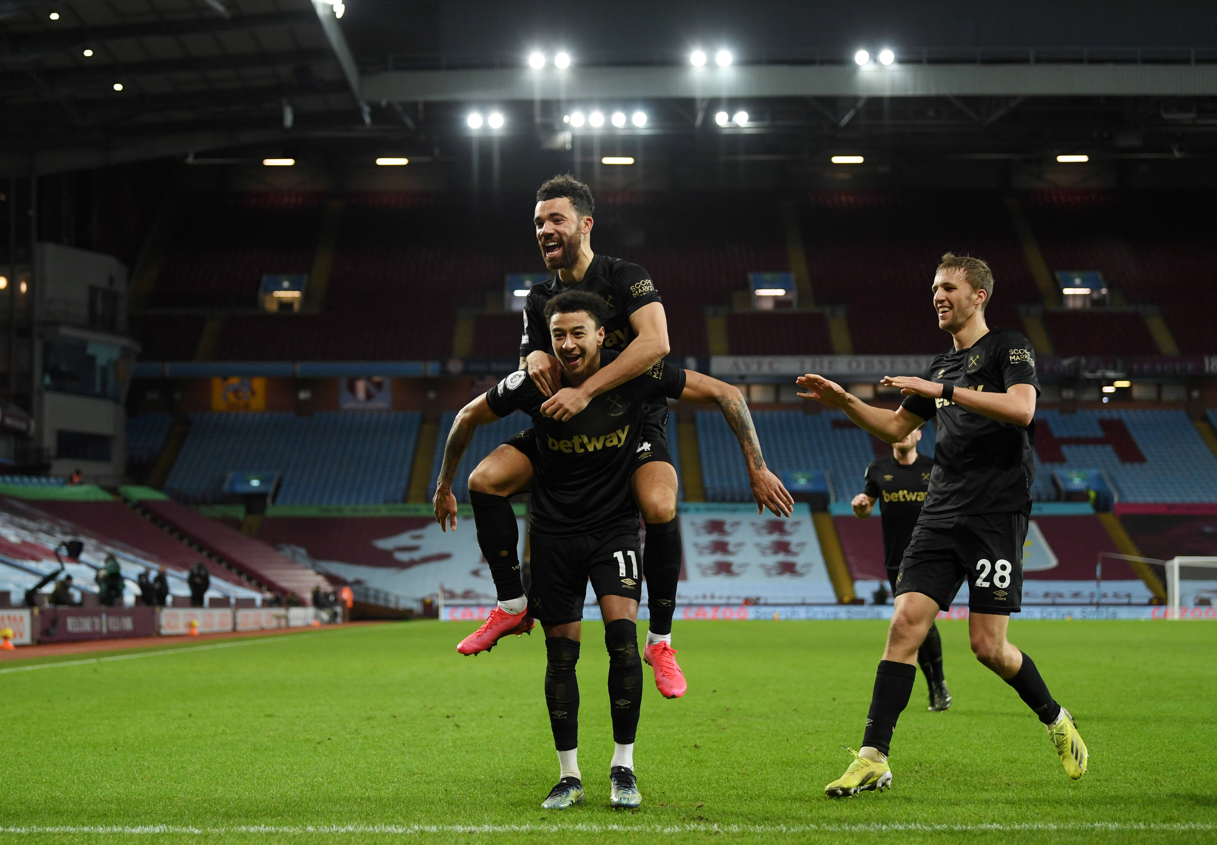 何在拉锯战 何在拉锯战